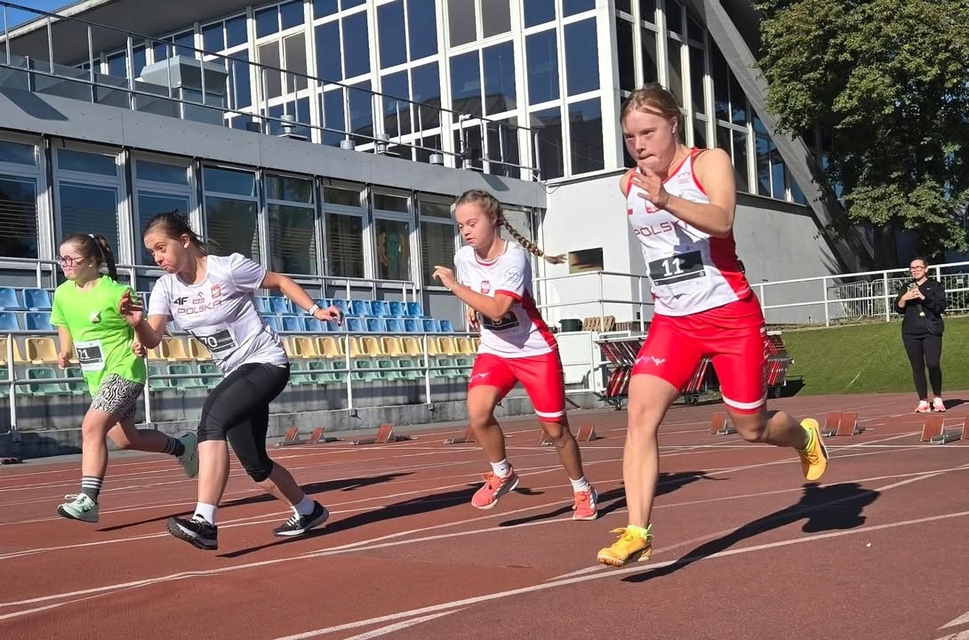 Zdjęcie do wpisu: W ostatnim starcie lekkoatletycznego sezonu stadionowego 2026, nasza kadra wywalczyła w…